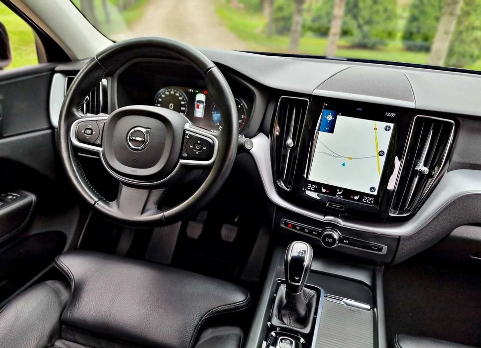 Авто з Європи Volvo XC 60 D3 Momentum Pro
