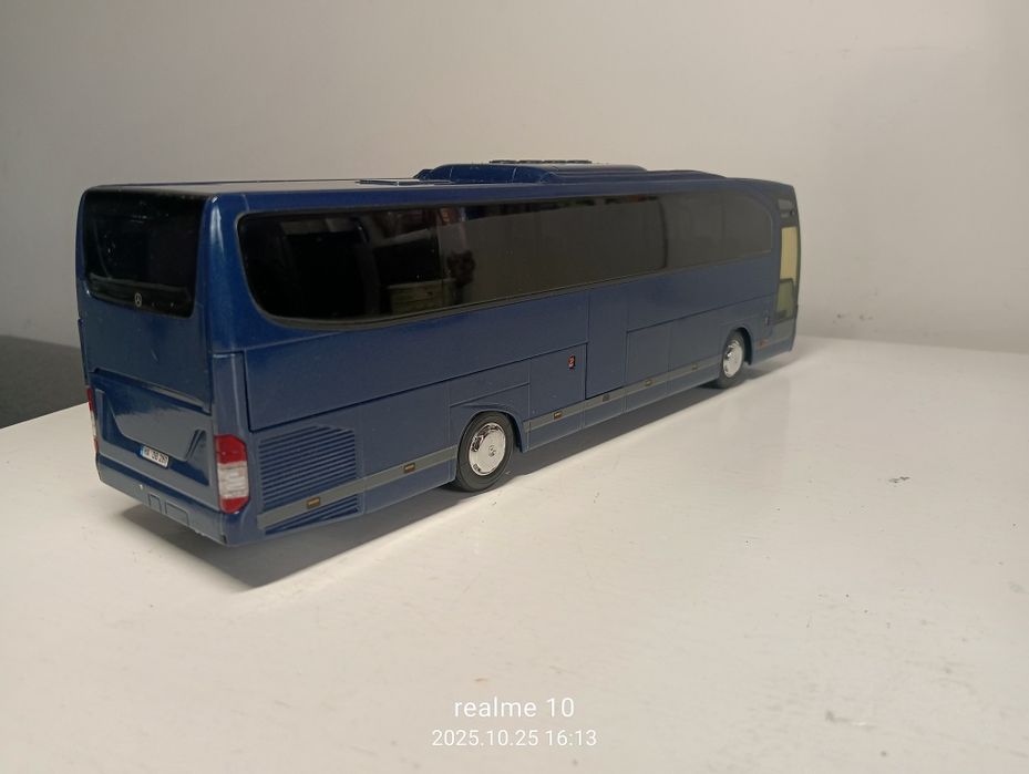 Mercedes travego 1/43 metalowy