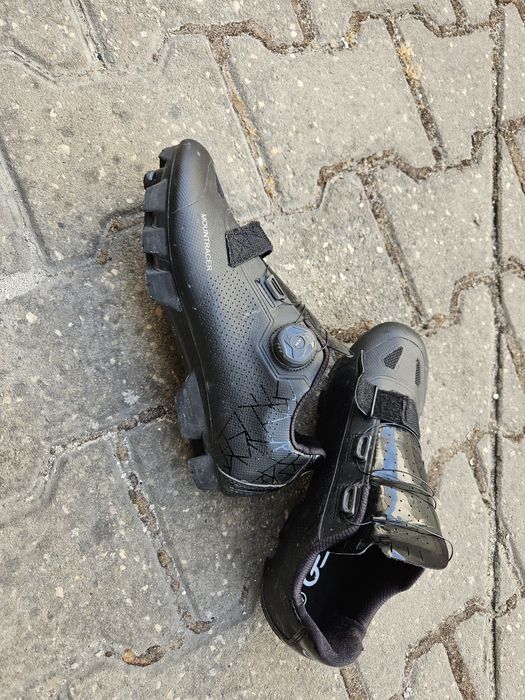 Sapatos  btt n40
