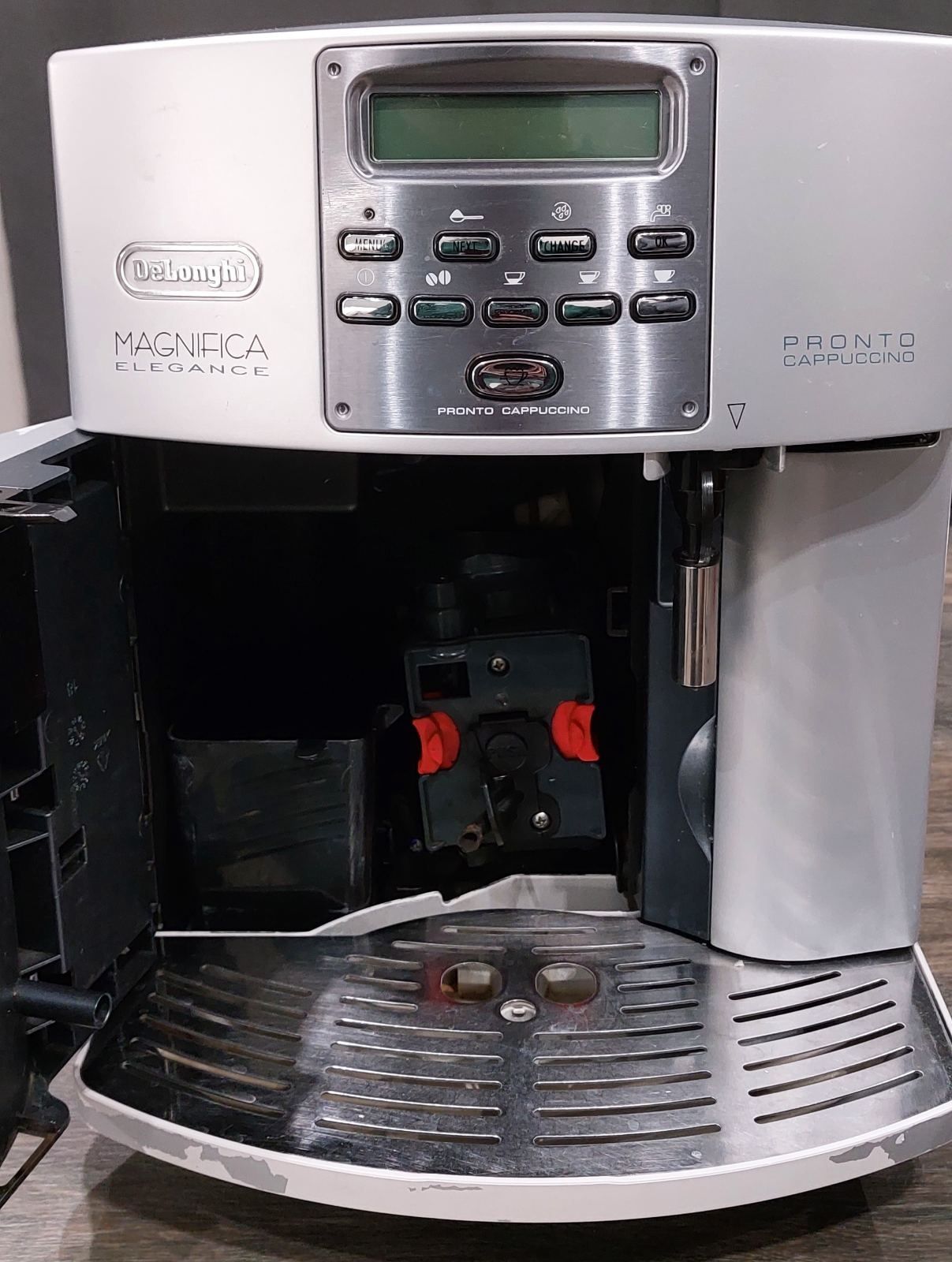 Кофемашина DeLonghi