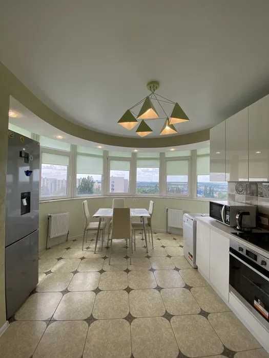 Новая 2 ком. квартира на Алексеевке, 2 мин. метро Перемоги