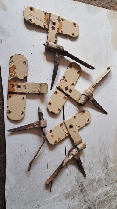 stary zabykowy zawiasy drzwi  oryginalny komplet zawias prl