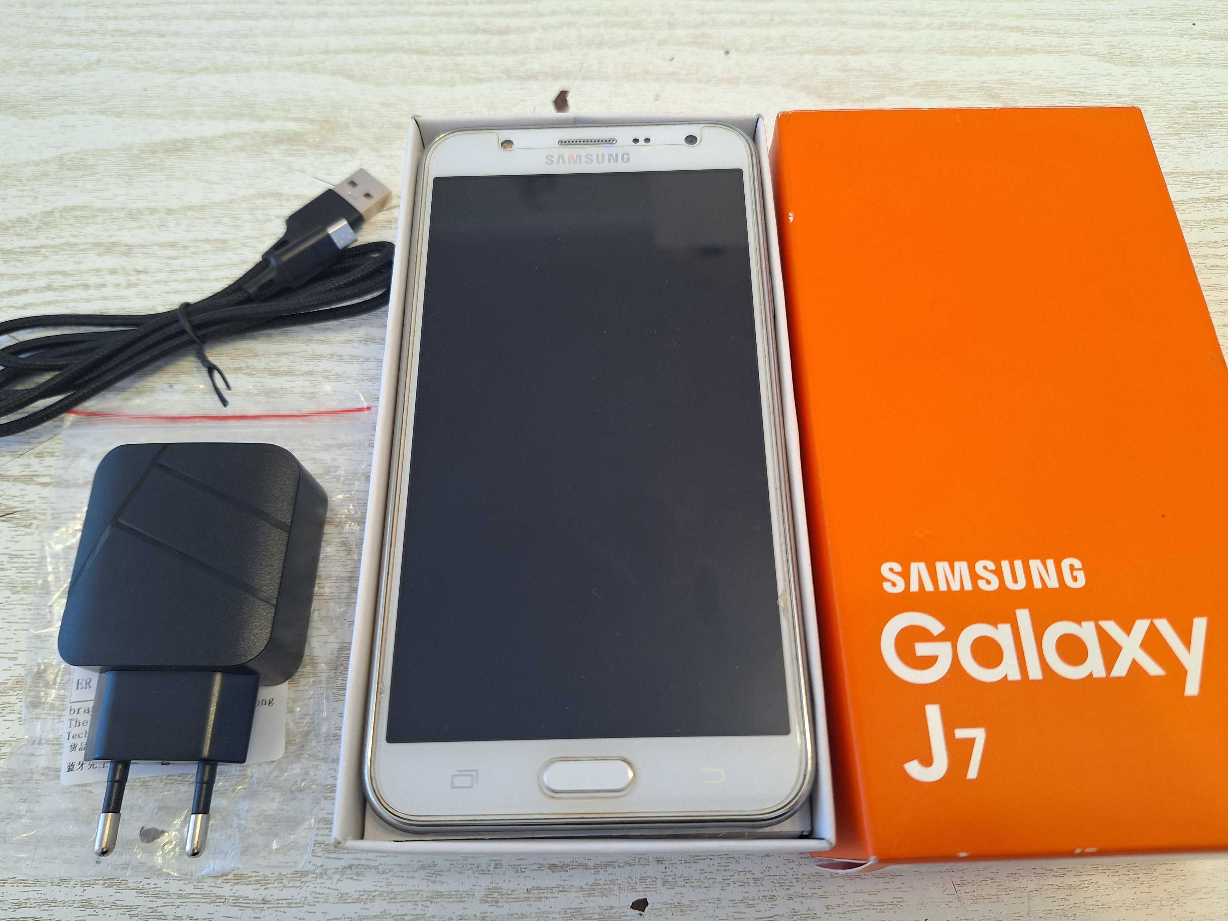 Смартфон SAMSUNG SM-J700HZWDSEK Galaxy J7 Duos б/у