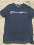 Granatowy t-shirt z nadrukiem Champion
