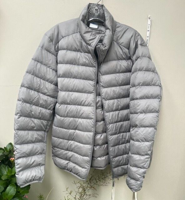 Uniqlo Ultra Light Down микро пуховик куртка размер М