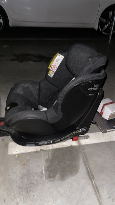 Britax dualfix m size