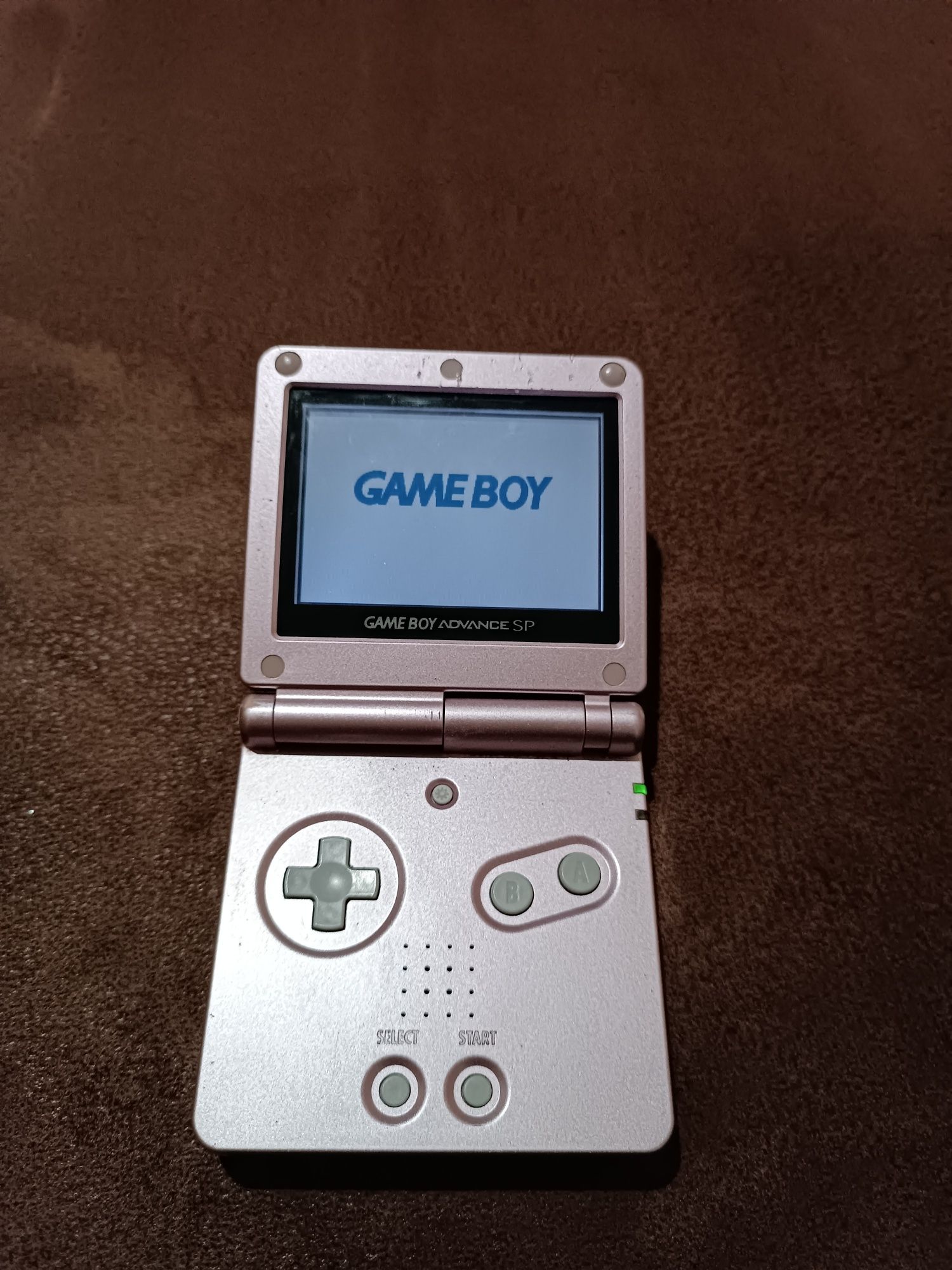 Nintendo Game Boy Advance SP.