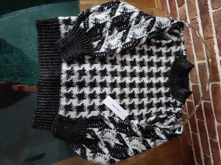 Sweter Calvin Klein M 38