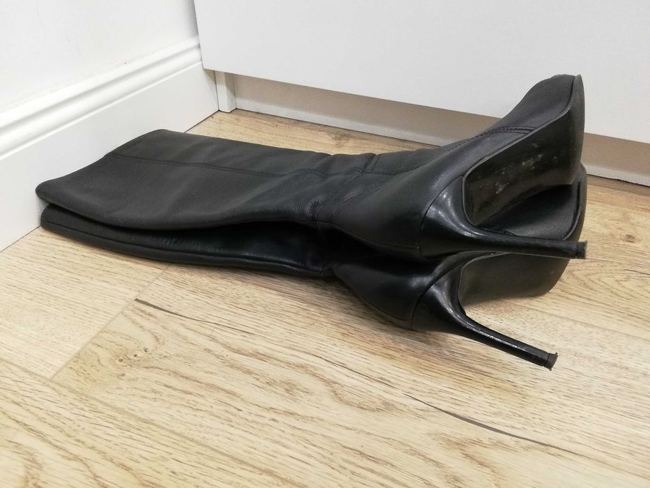Skórzane kozaki czarne na wysokim obcasie rozm. 39