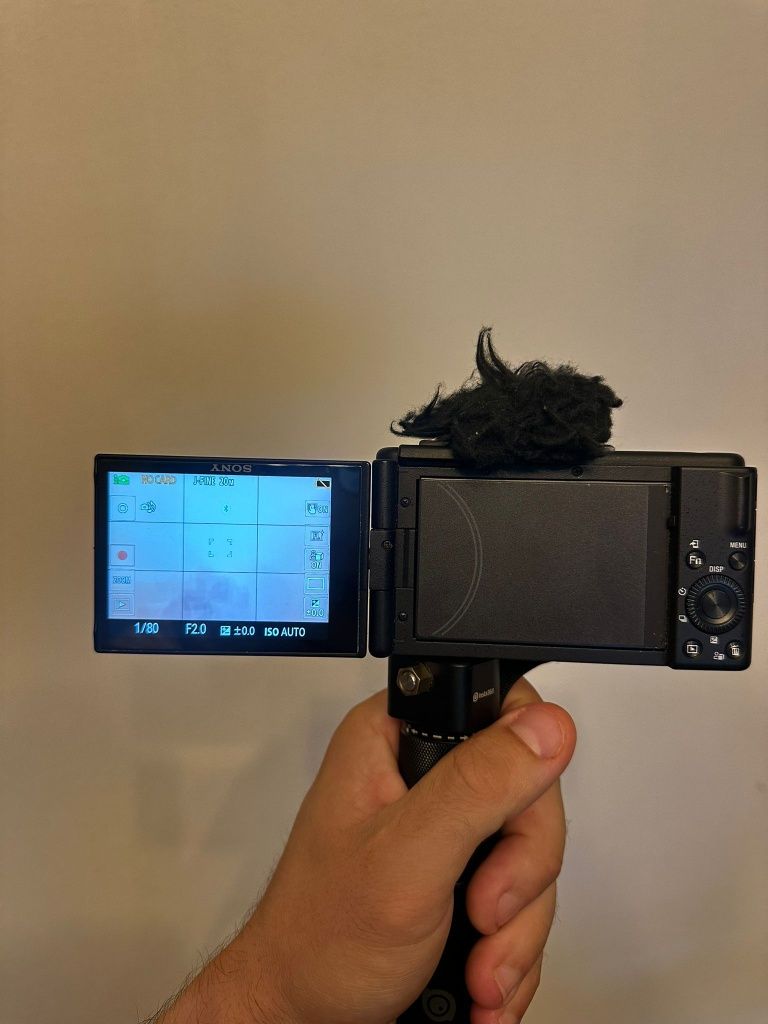 Câmara Sony ZV-1F + acessórios