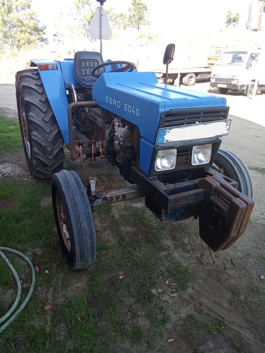 Trator Ebro 6040