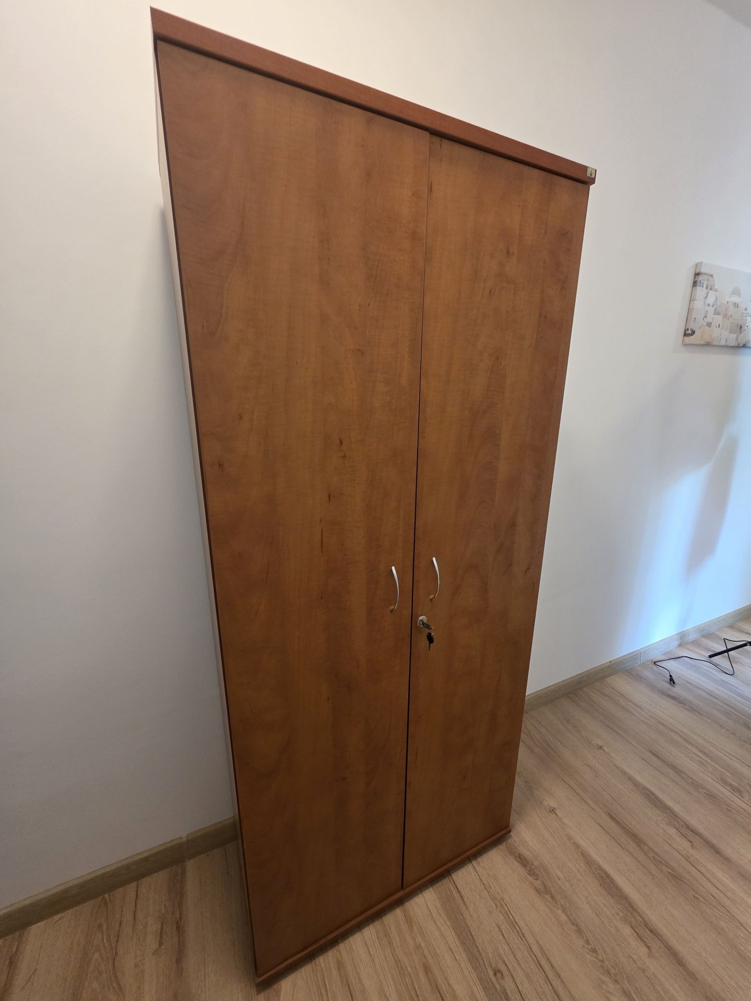 1 x szafa biurowa i 2x regał biurowy