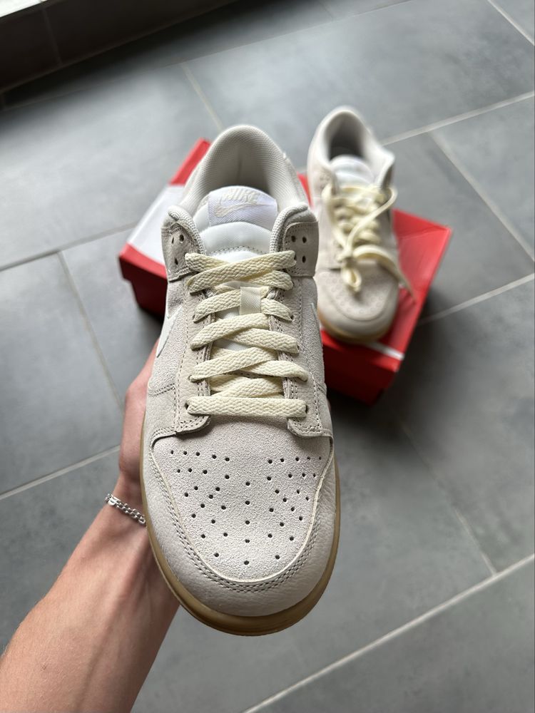 Жіночі оригінальні кросівки Nike Dunk Low SE Hangul Day FQ8147-104