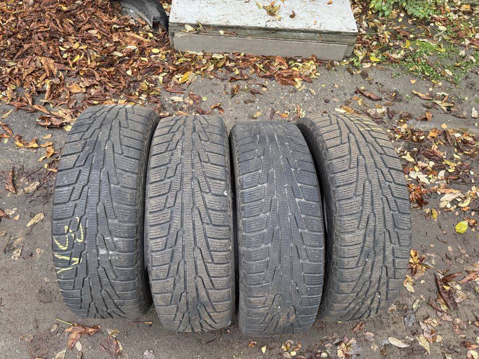 225.60,18 Nokian nordman rs2 R17