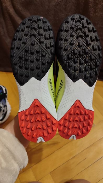 Кросівки для футболу Adidas