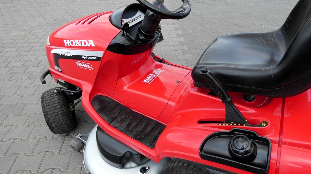 Traktorek kosiarka HONDA 2620 2 Cylindry 122cm (060604.5) - Baras