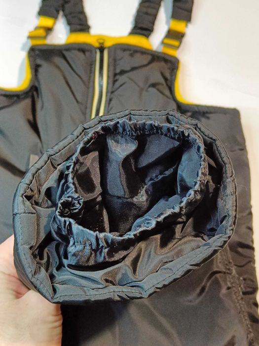 Зимний полукомбинезон детский утепленный, черный со светоотражателями