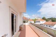 Excelente Apartamento T2 Mobilado A 100 Metros Do Santuario De Fati...