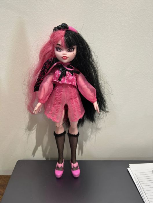 Lalka Draculaura z serii zabawek Monster High