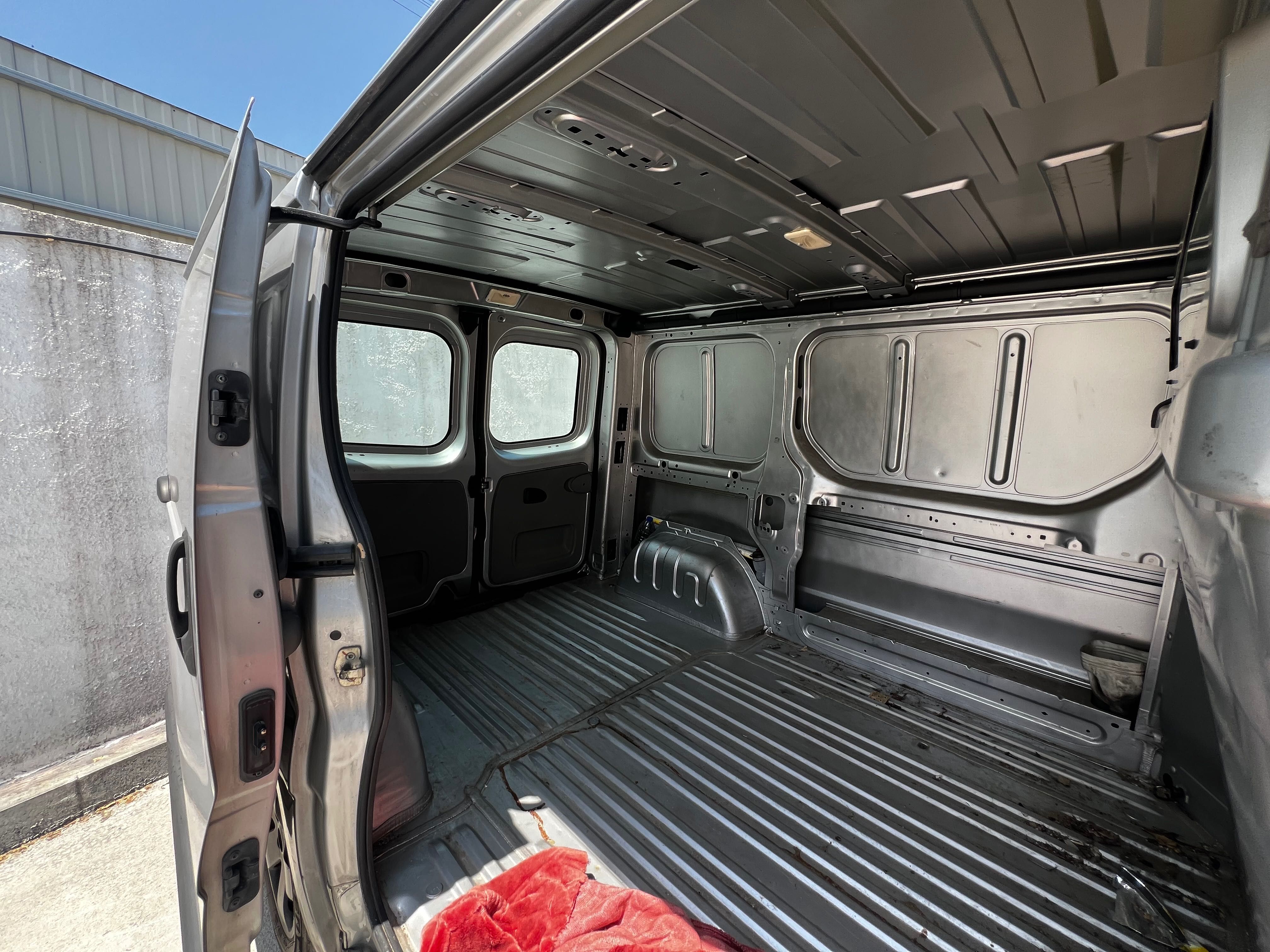 Opel Vivaro 2011