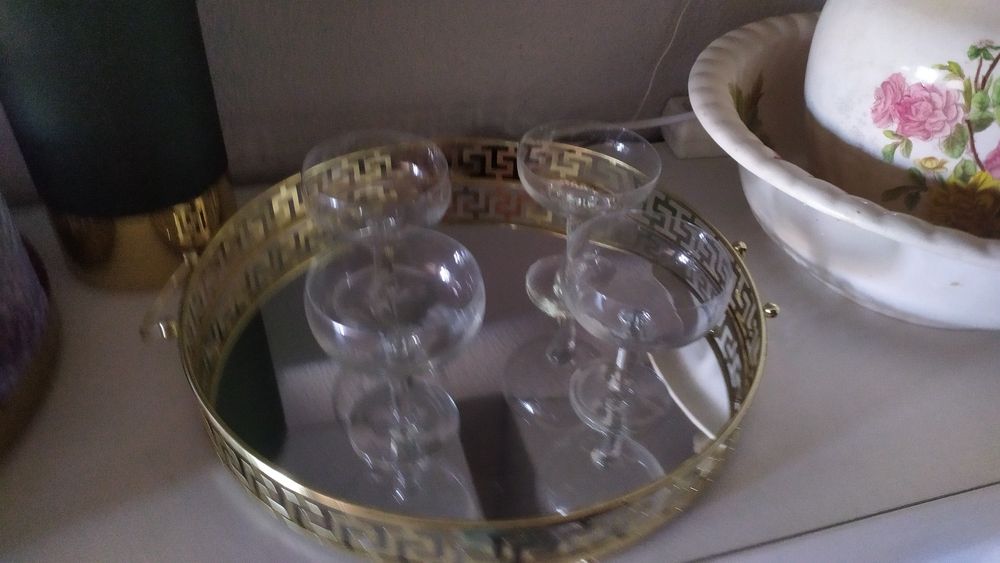 Coleção antiga de 4 taças de champanhe