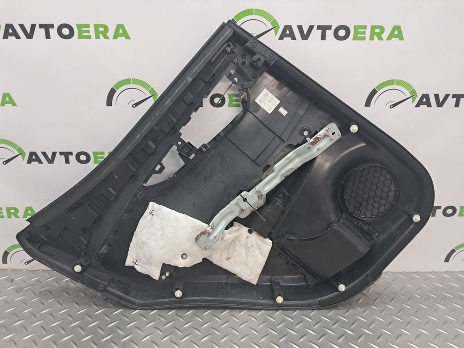 Обшивка двери карта дверная задняя правая NISSAN ROGUE Sport 17-