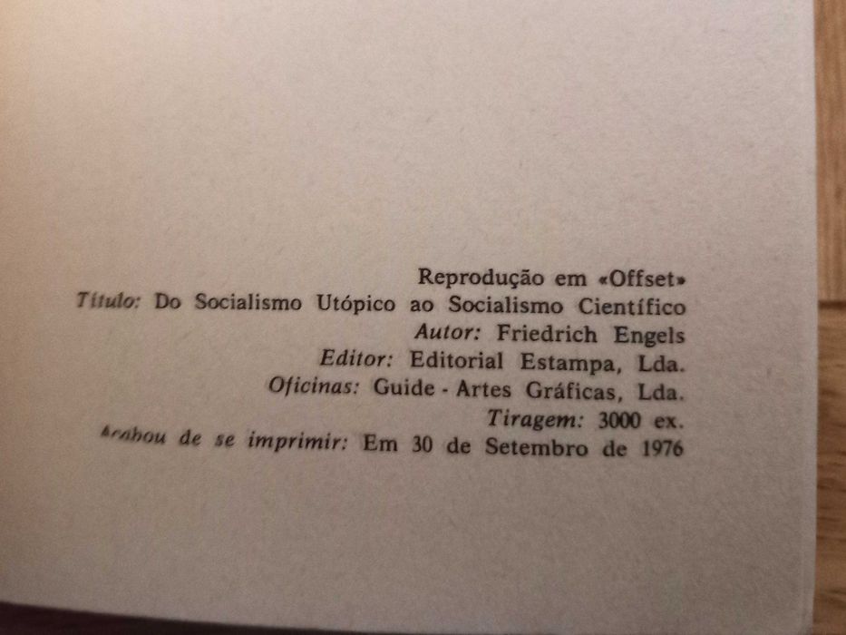 Do Socialismo Utópico ao Socialismo Científico - Friedrich Engels