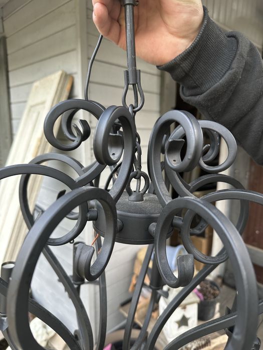 Lampa metalowa z krysztalami wiszaca