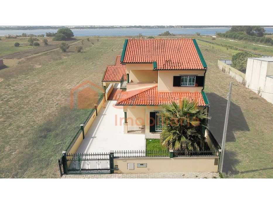 Moradia T4 com Piscina e vista para a Ria - Gafanha do Carmo, Ílhavo