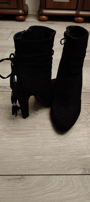 Obcasy 38 Jenny Jairy