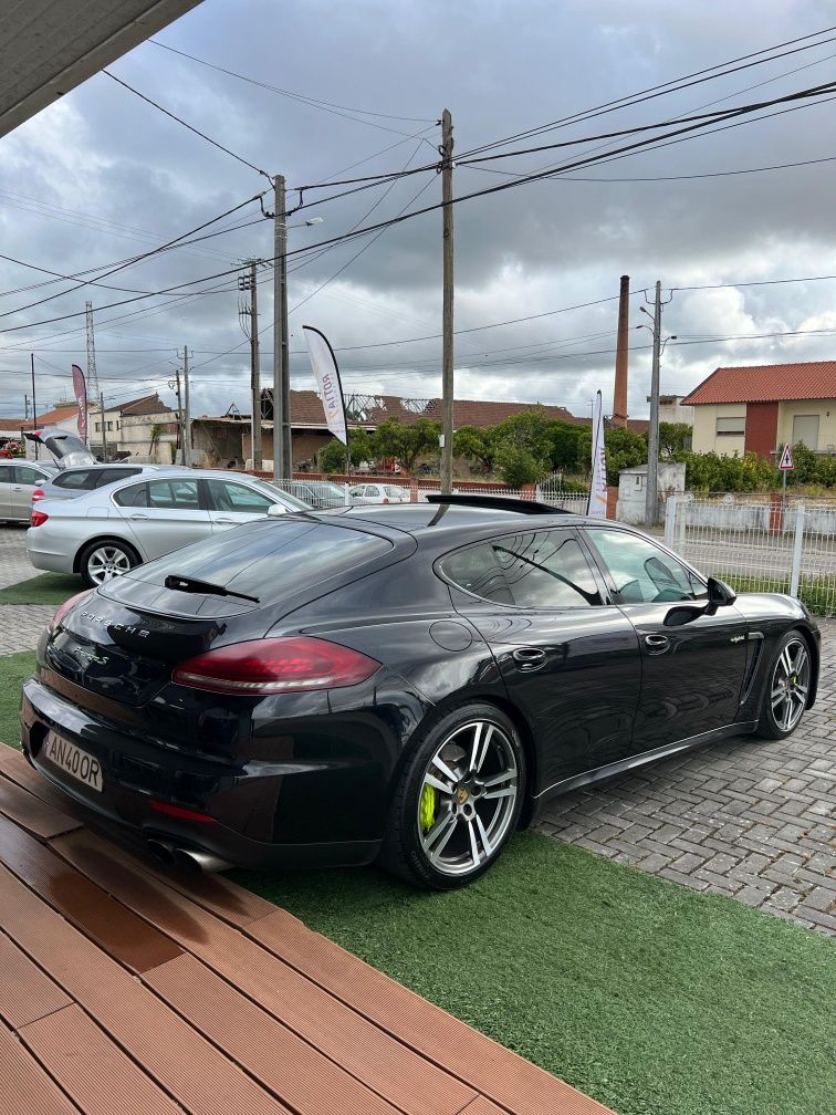 Porsche Panamera 3.0 restyle 460 cv