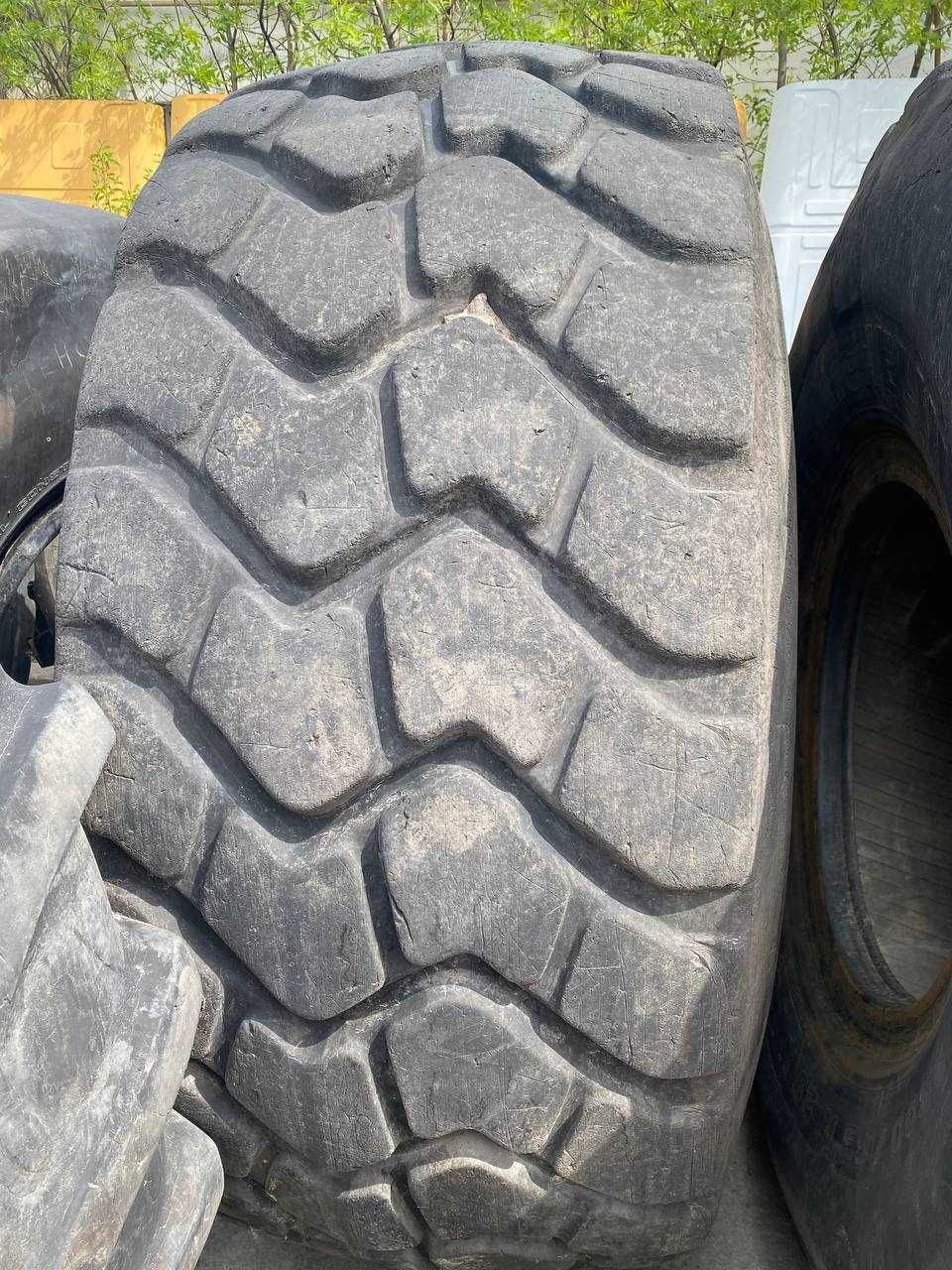Шини Michelin 800/65R29