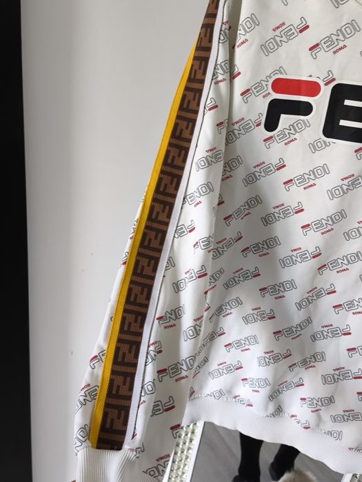 Biała bluza Fendi z lampasem logowana