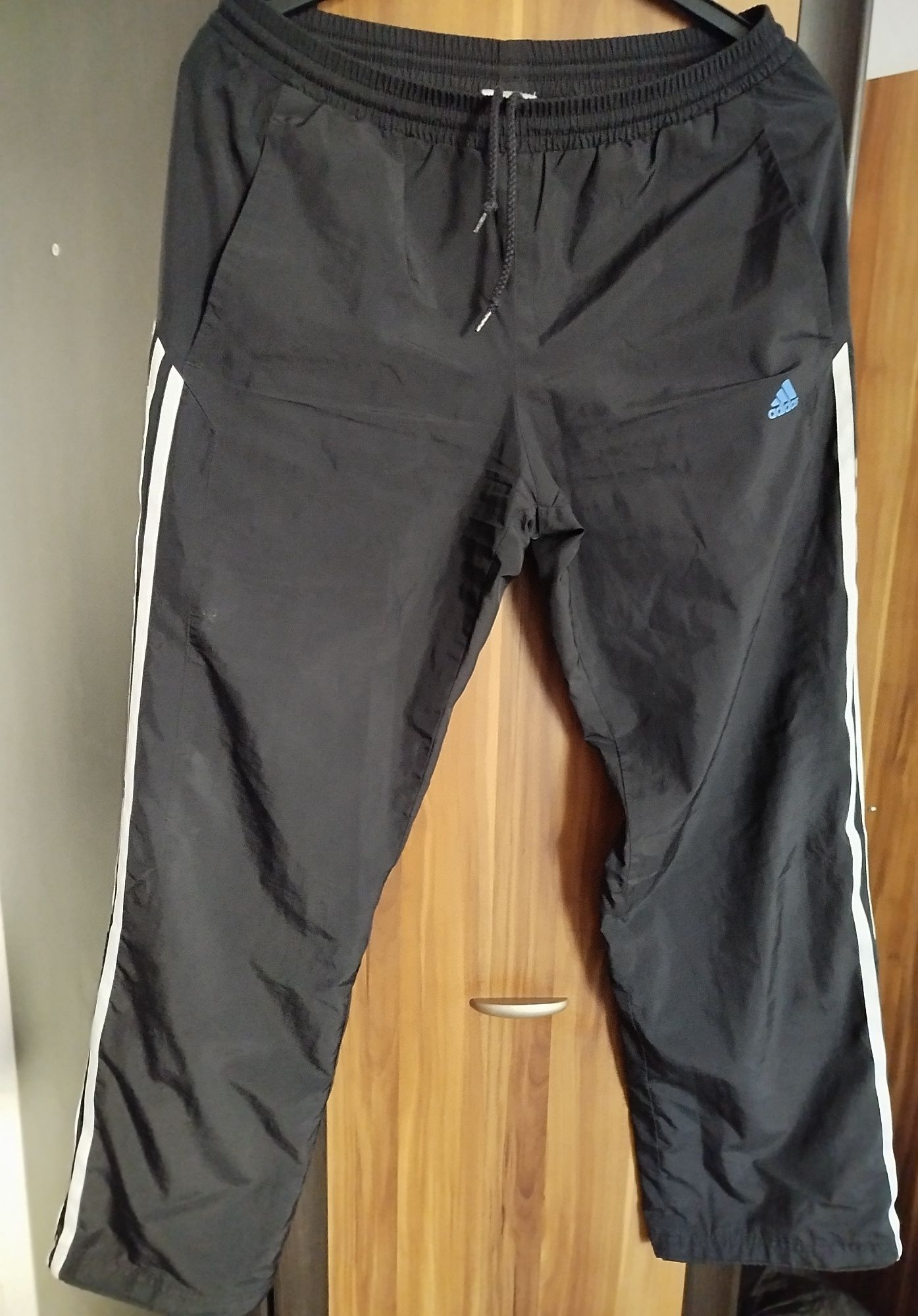 Spodnie sportowe męskie Adidas rozmiar M stan idealny