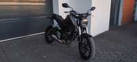 Honda CB125R motocykl na kategorie b