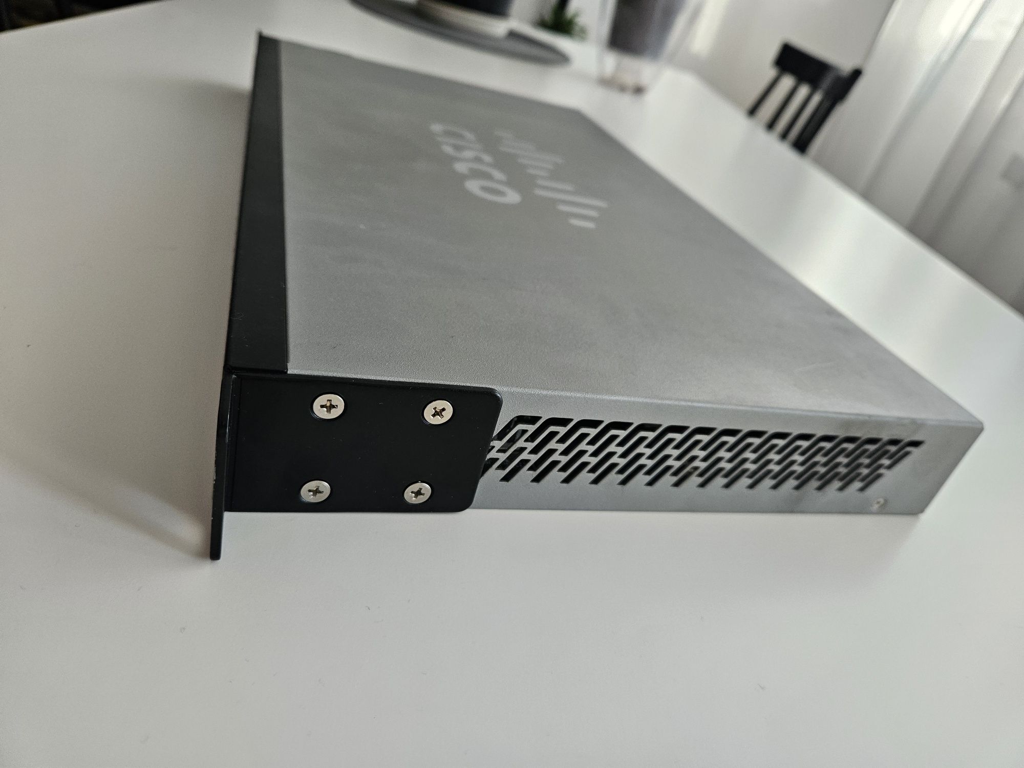 Switch Cisco SG300-52