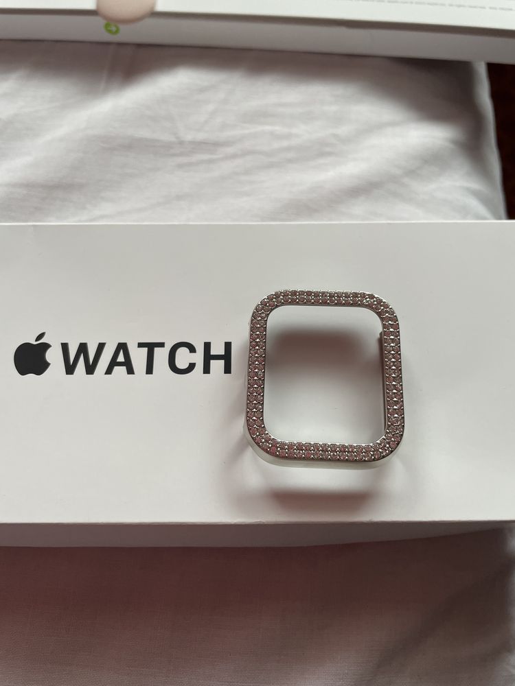 Zegarek damski firmy  Apple
