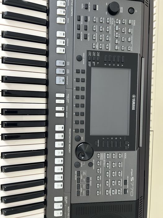 Keyboard Yamaha PSR-S770