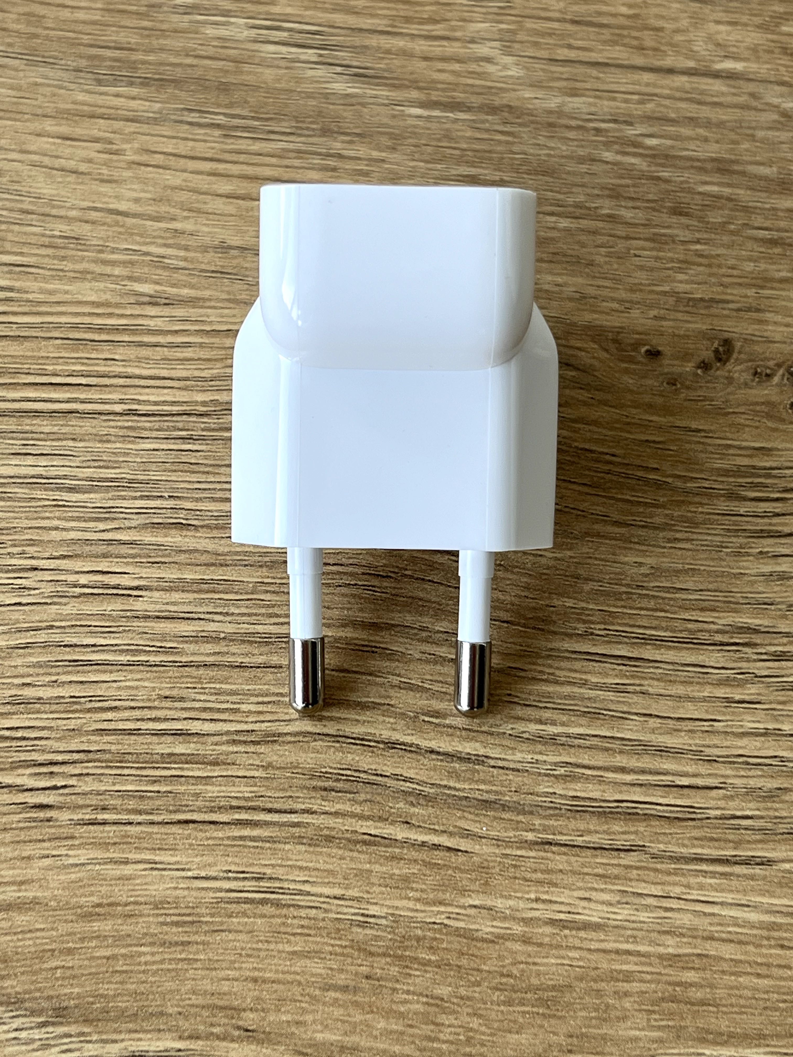 Оригінальний перехідник євро вилка Apple Euro Plug Adapter зарядка