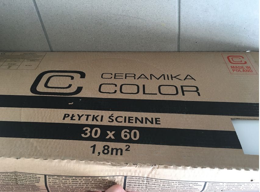 Glazura Oxford white  mat red 30x 60