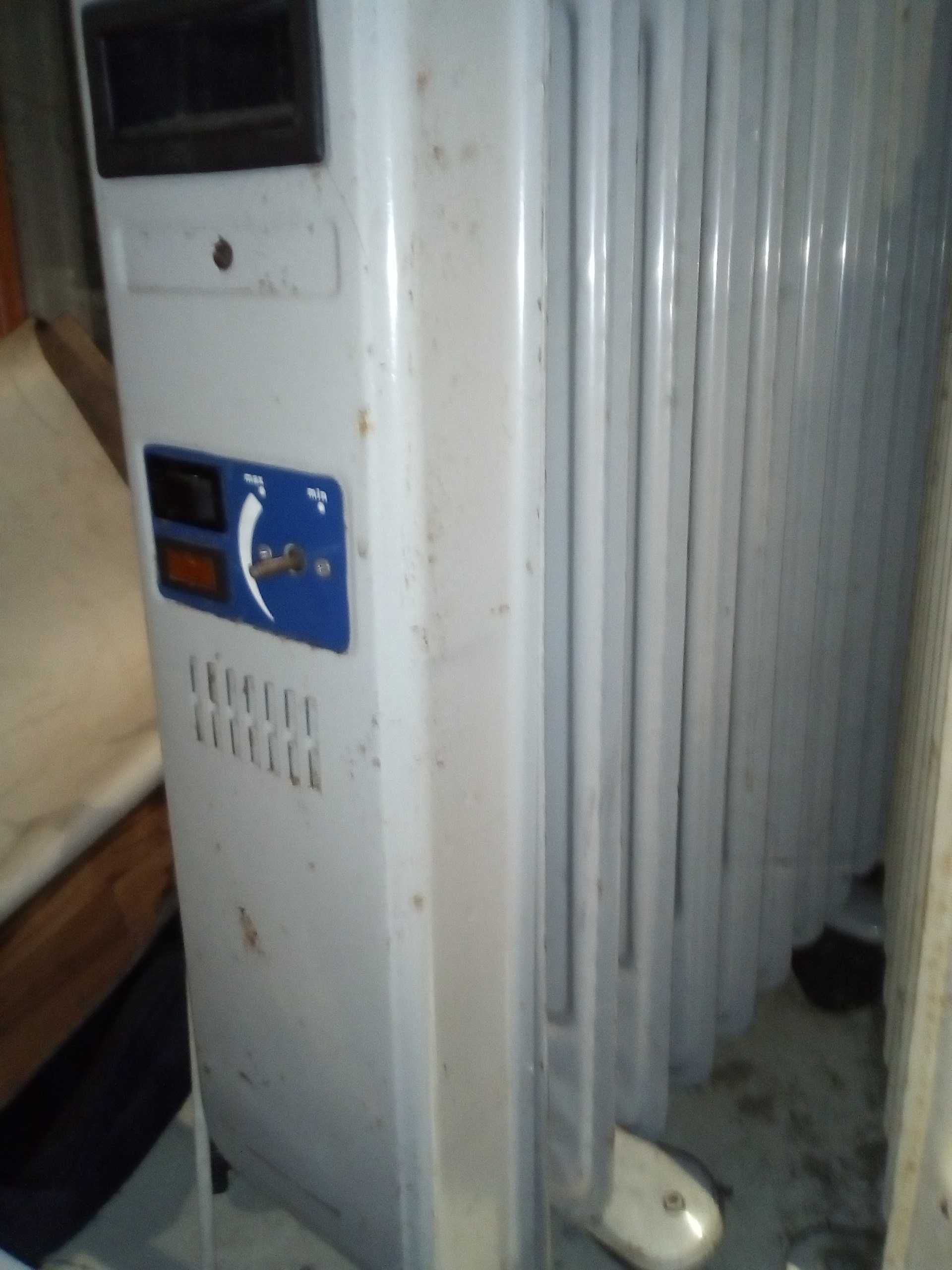 Grzejnik olejowy elektryczny ultra cienki oszczędny wydajny termostat