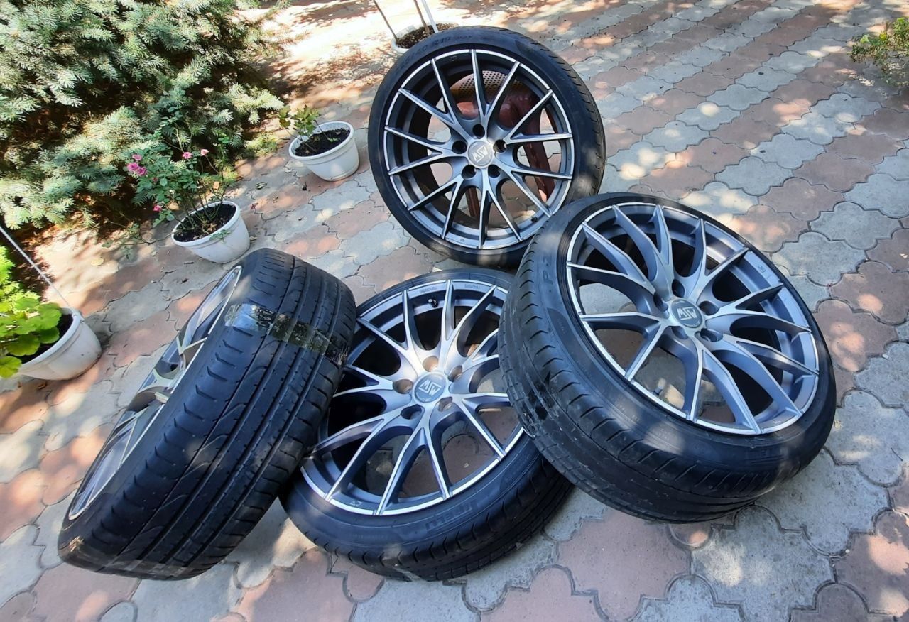 Диски 19 Bmw OZ 5/120 f30 f10 разноширокие
