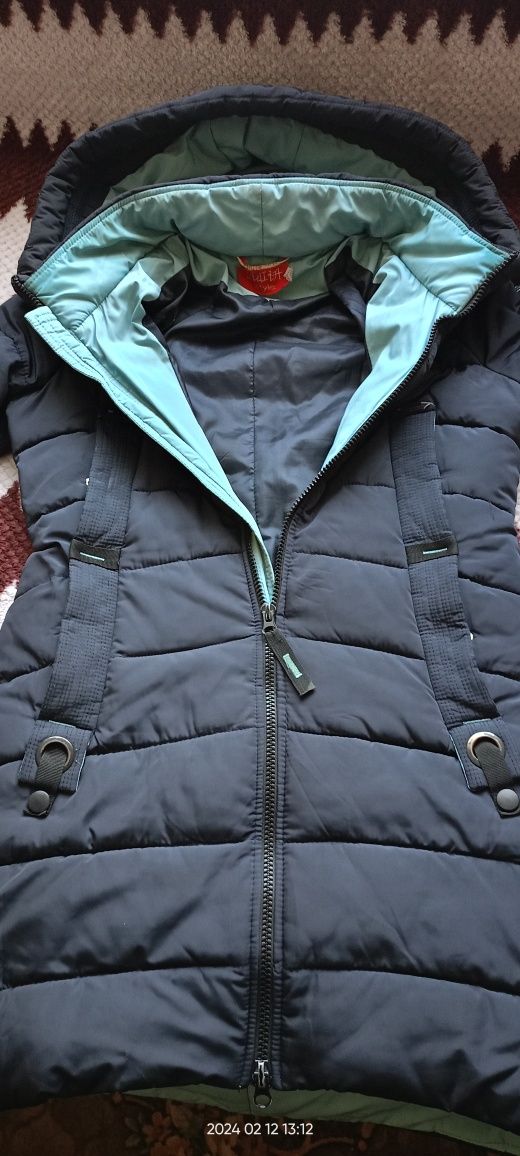 Куртка жіноча 46розміру зимова