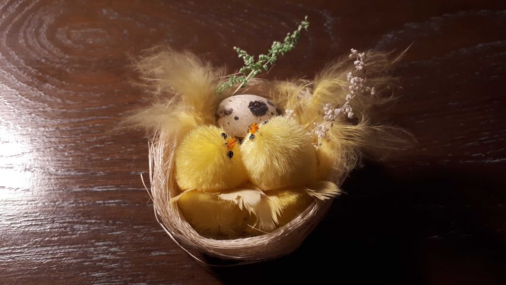 Ozdoby na półkę - kwiatek, kurki i kubek