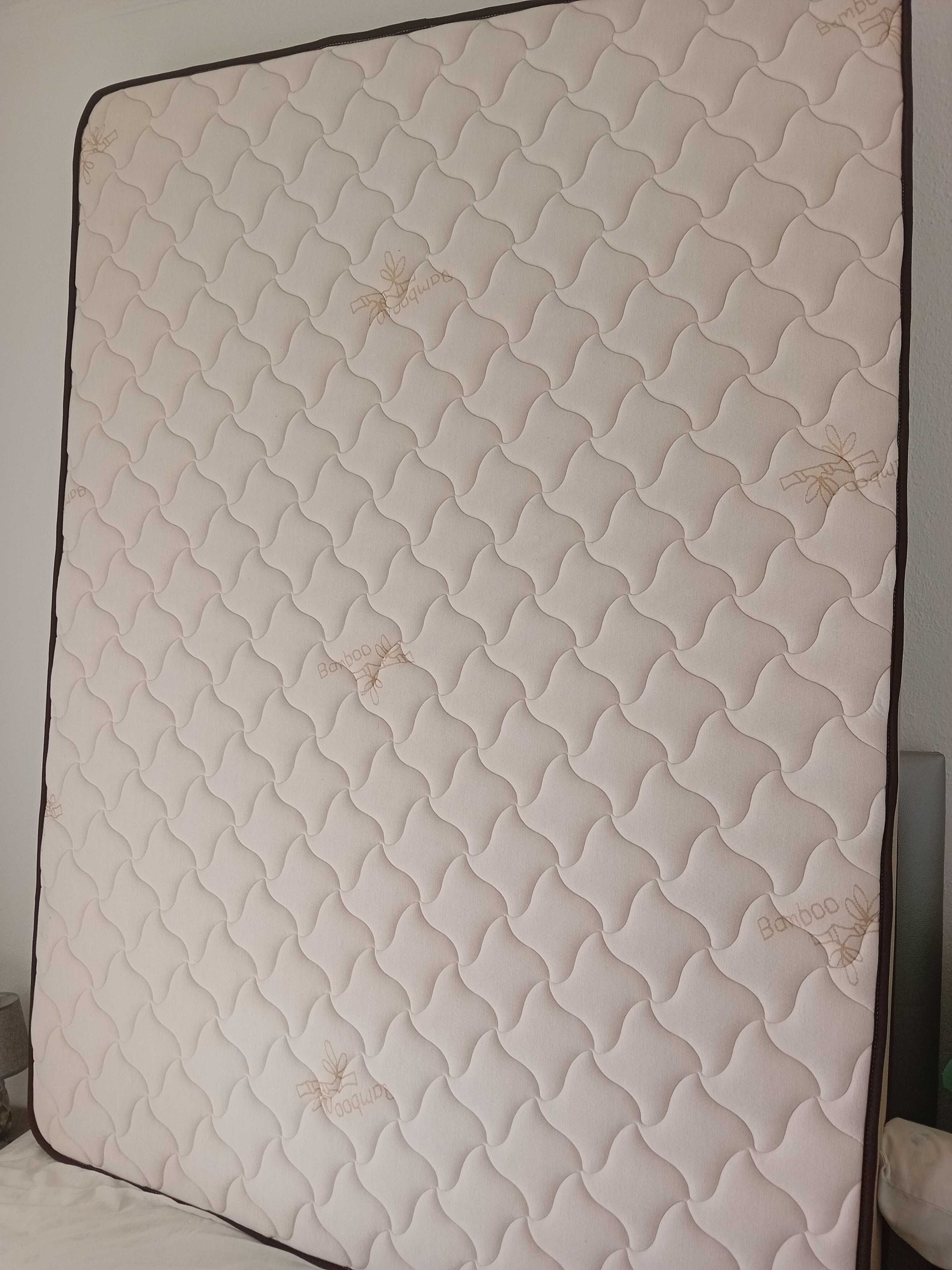 Vendo colchão casal novo
