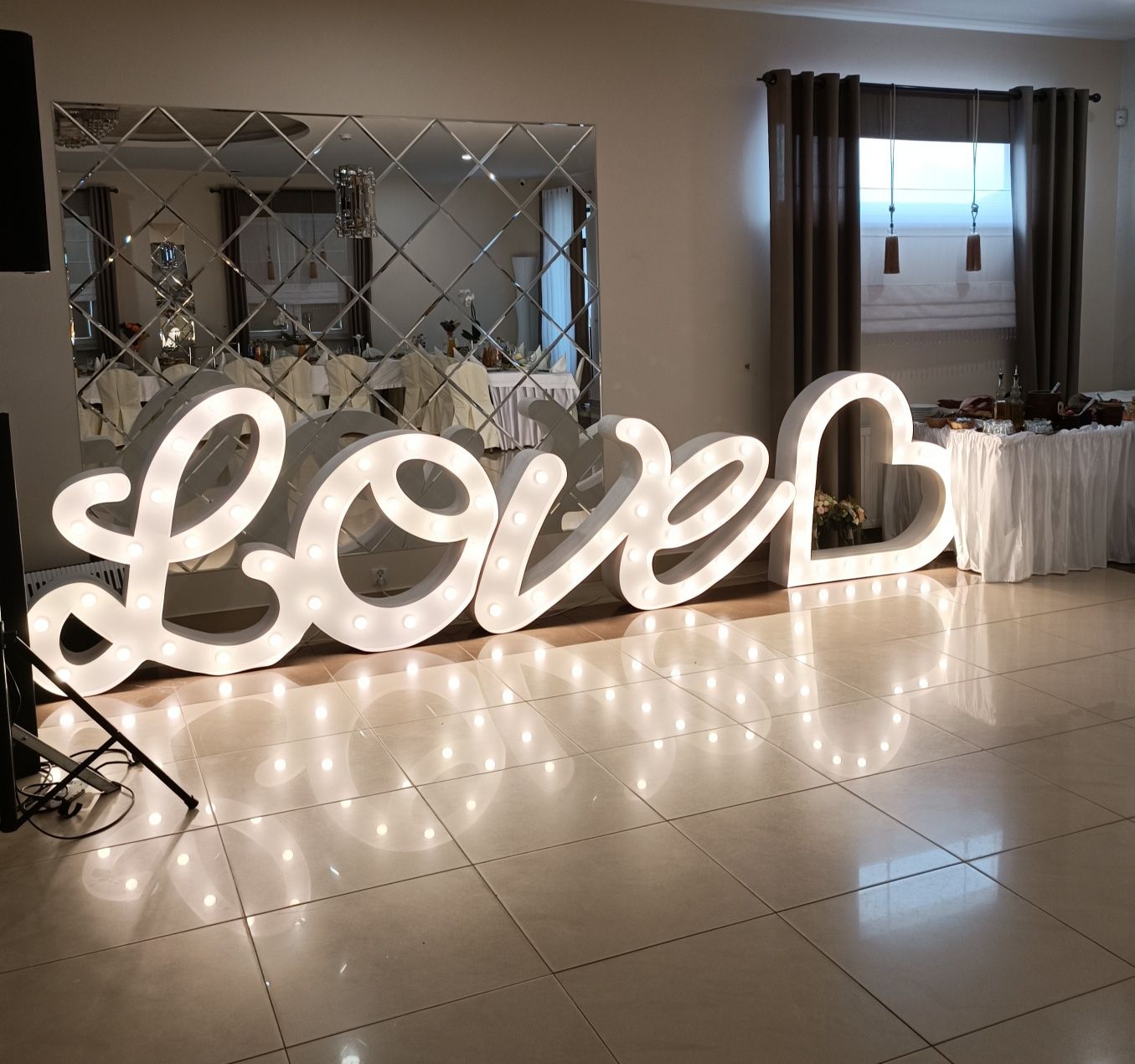Napis Miłość, napis Love na wesele! Miny dymne, Fotobudka 360, iskry!