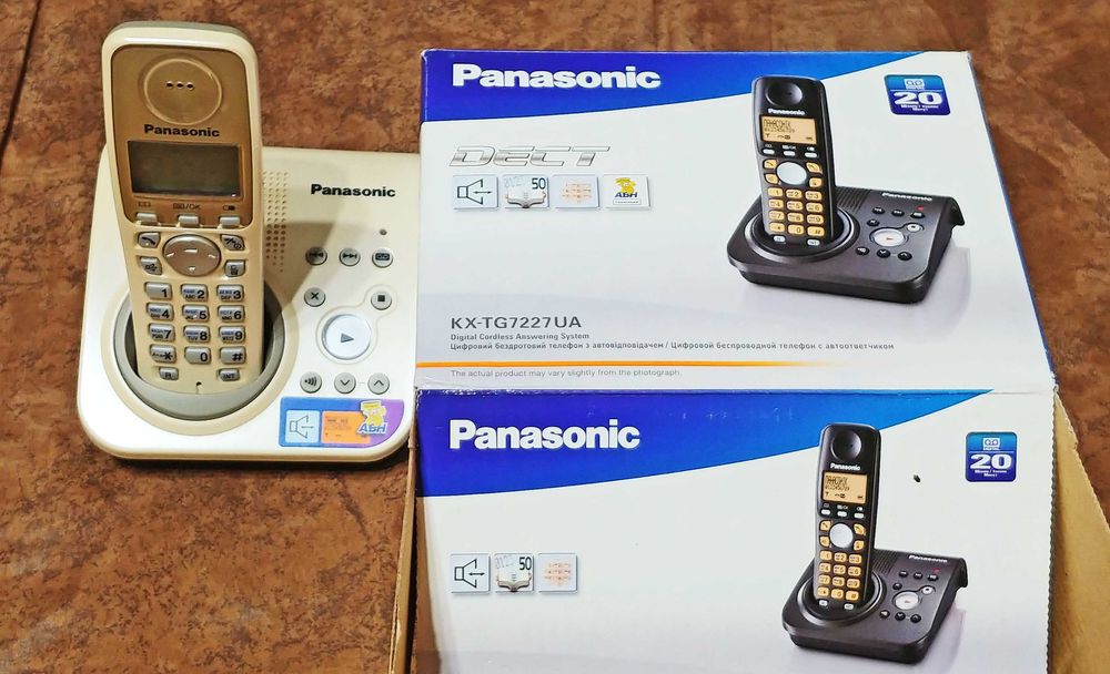 Радіотелефон Panasonic KX-TG7227UA (DECT)
