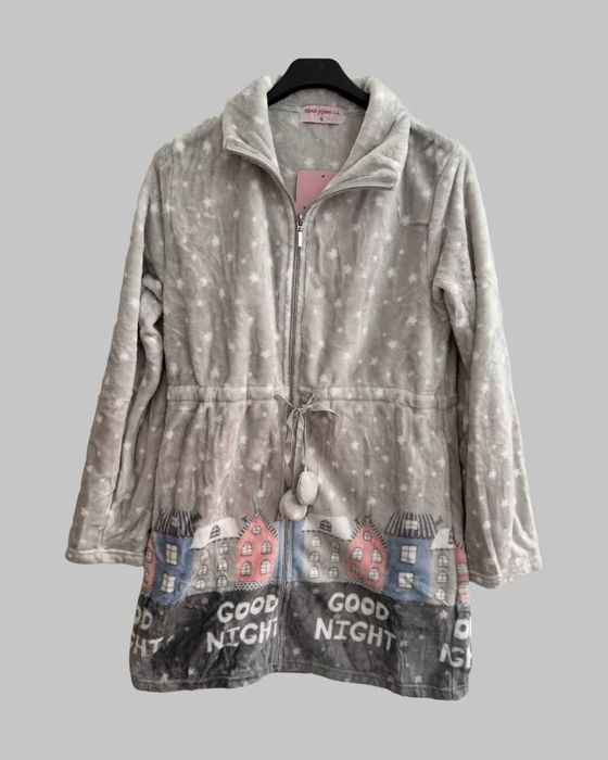 Capa (robe), cor: cinzento