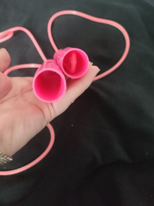 Różowa skakanka dla dziewczynki