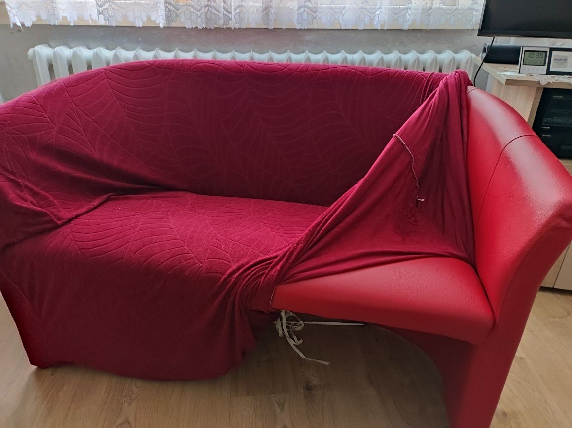 Bordowa sofa + pokrowiec